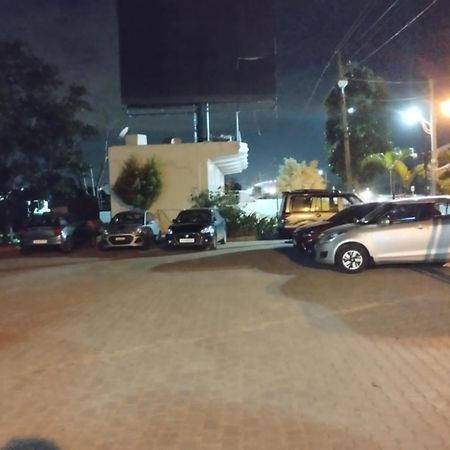 Square Inn Devanahalli Esterno foto